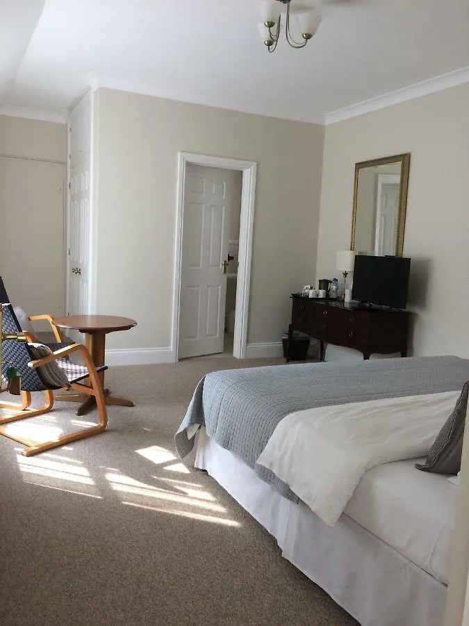 Little Manor Bed & Breakfast Cheltenham