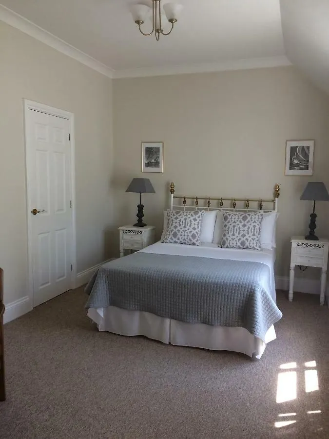 Little Manor Bed & Breakfast Cheltenham 0*,